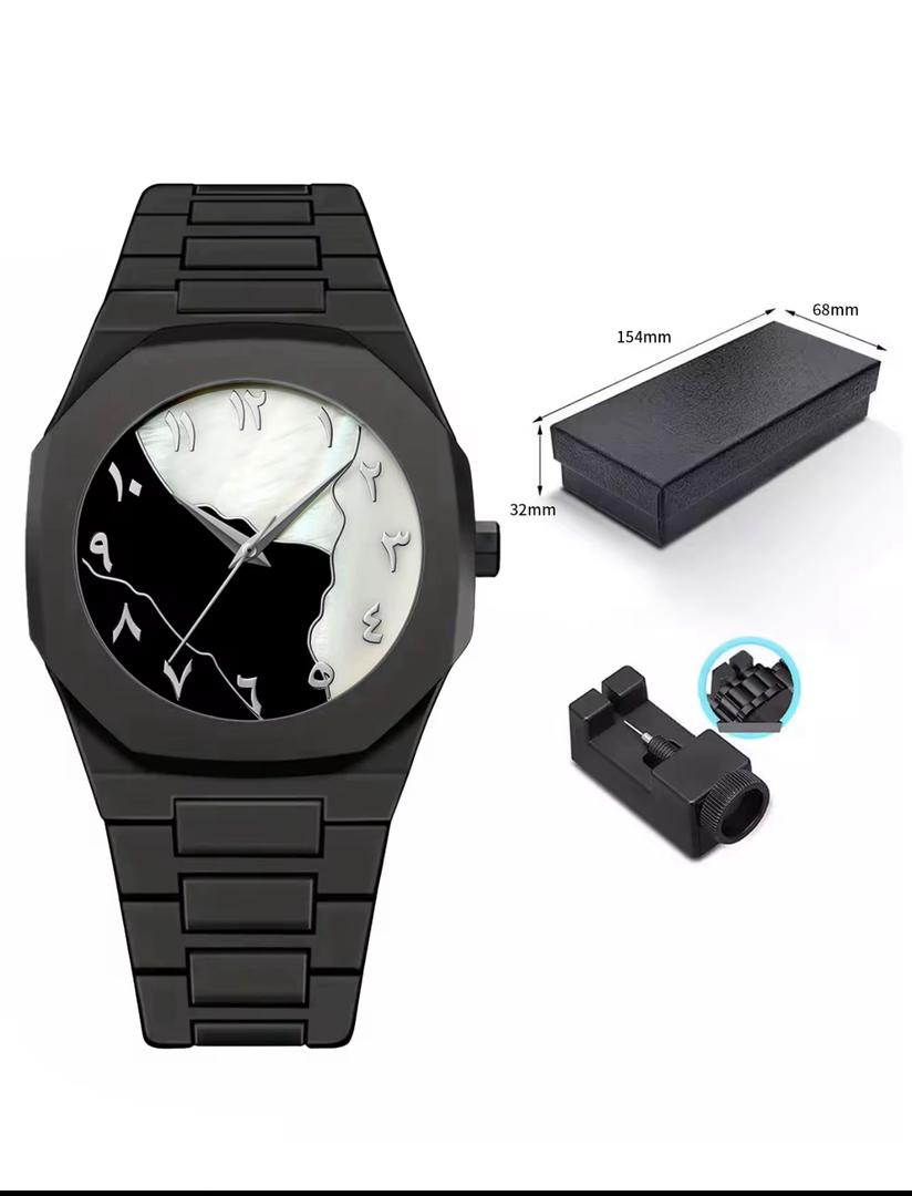 Montre polycarbon cadran en arabe fond bleu et blanc