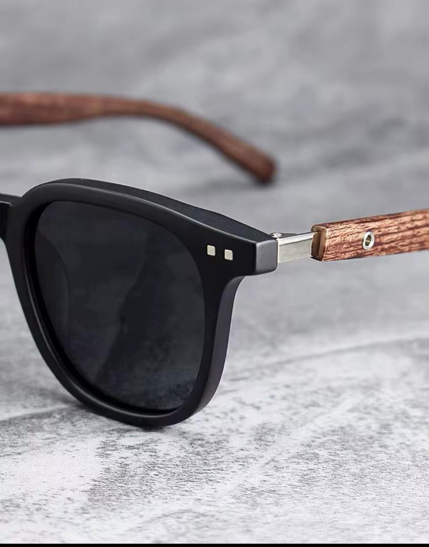 Lunettes de Soleil Noires - Branches en Bois Naturel